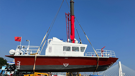 Good boat matte build Hainan Province has delivered a number of fishing port fire boats